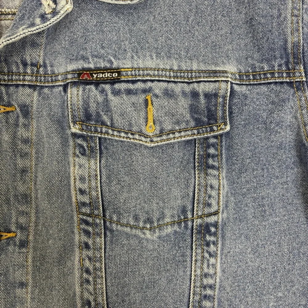 Ayadco vintage trucker
